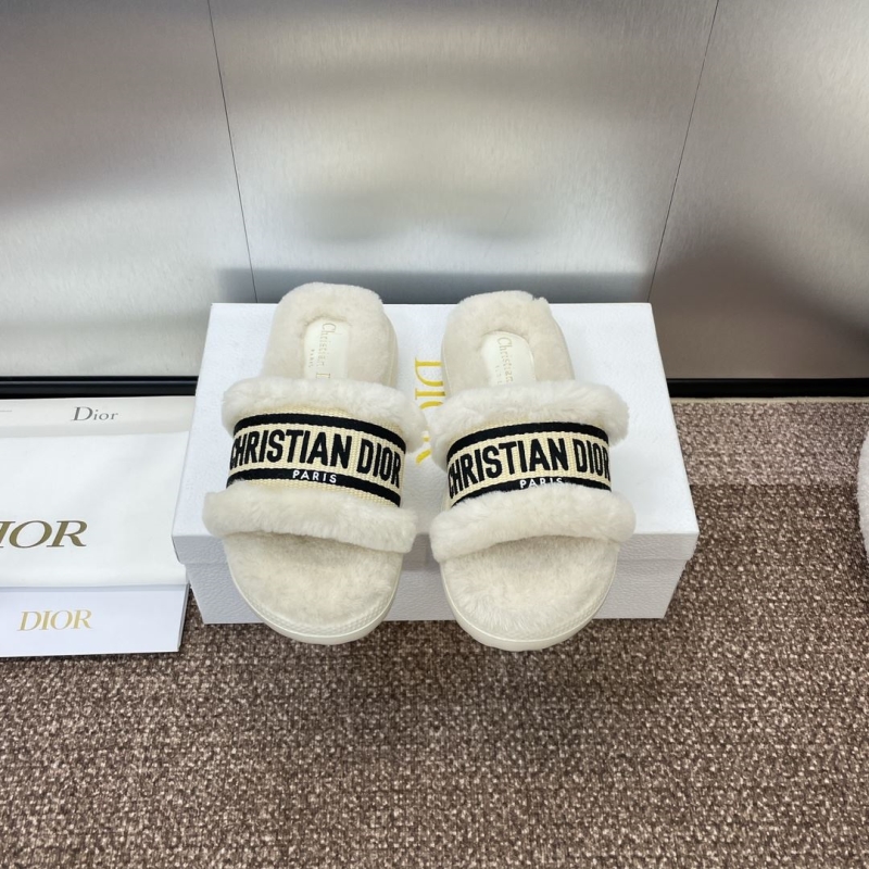 ch**an D*or slippers